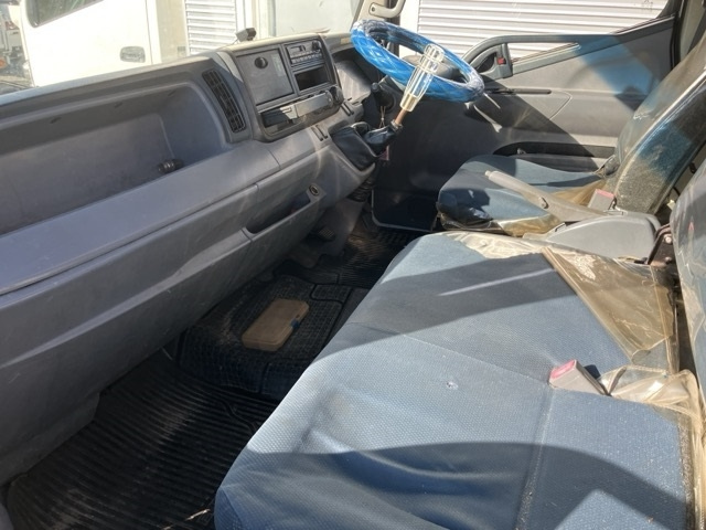 MITSUBISHI CANTER 2012