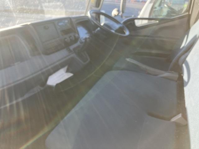 MITSUBISHI CANTER 2016