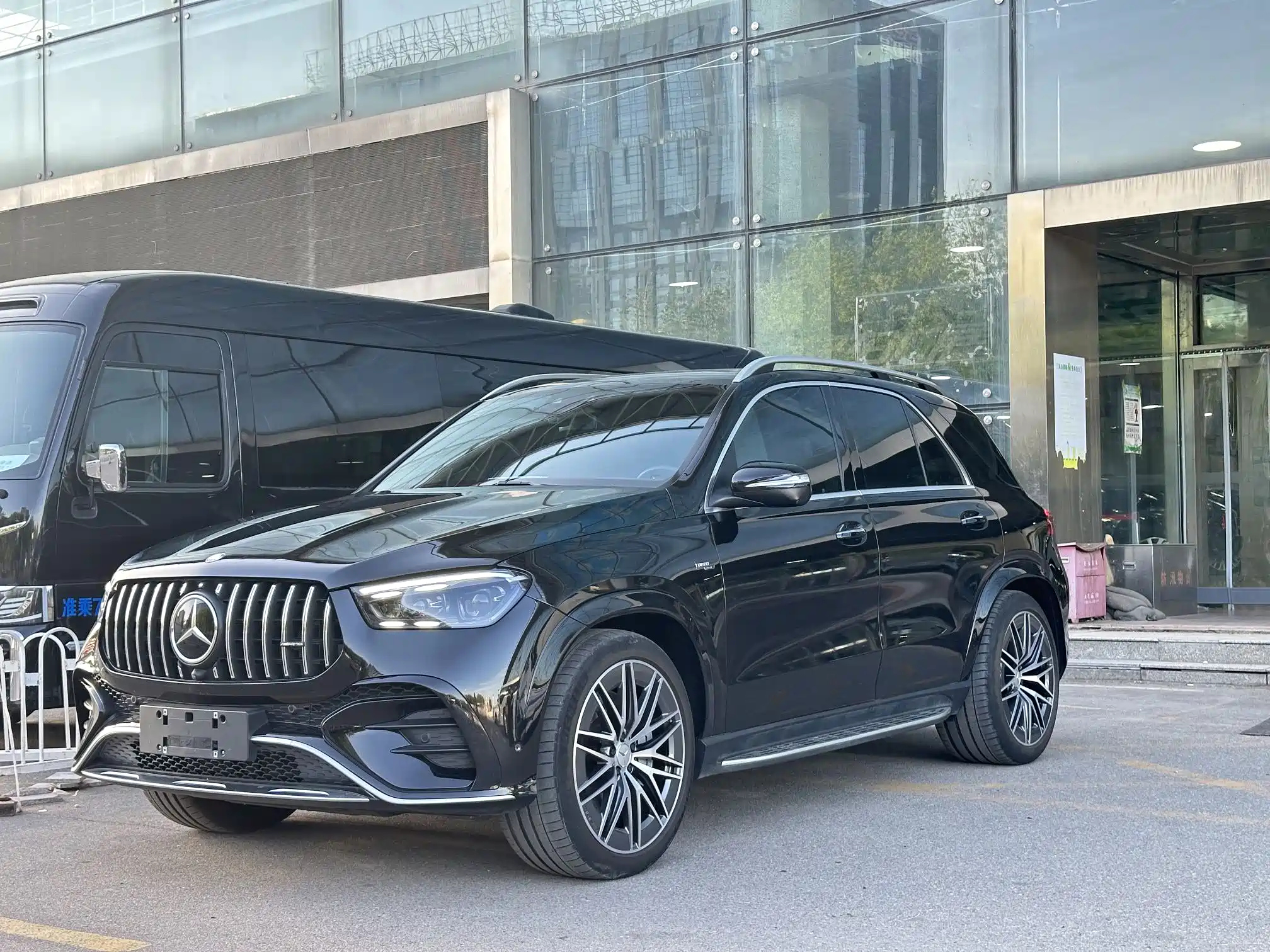 MERCEDES-BENZ GLE AMG 2023