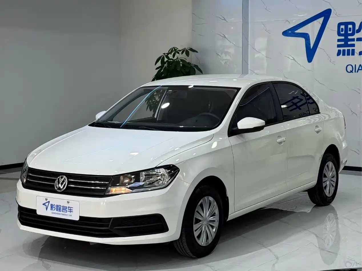 VOLKSWAGEN SANTANA 2022