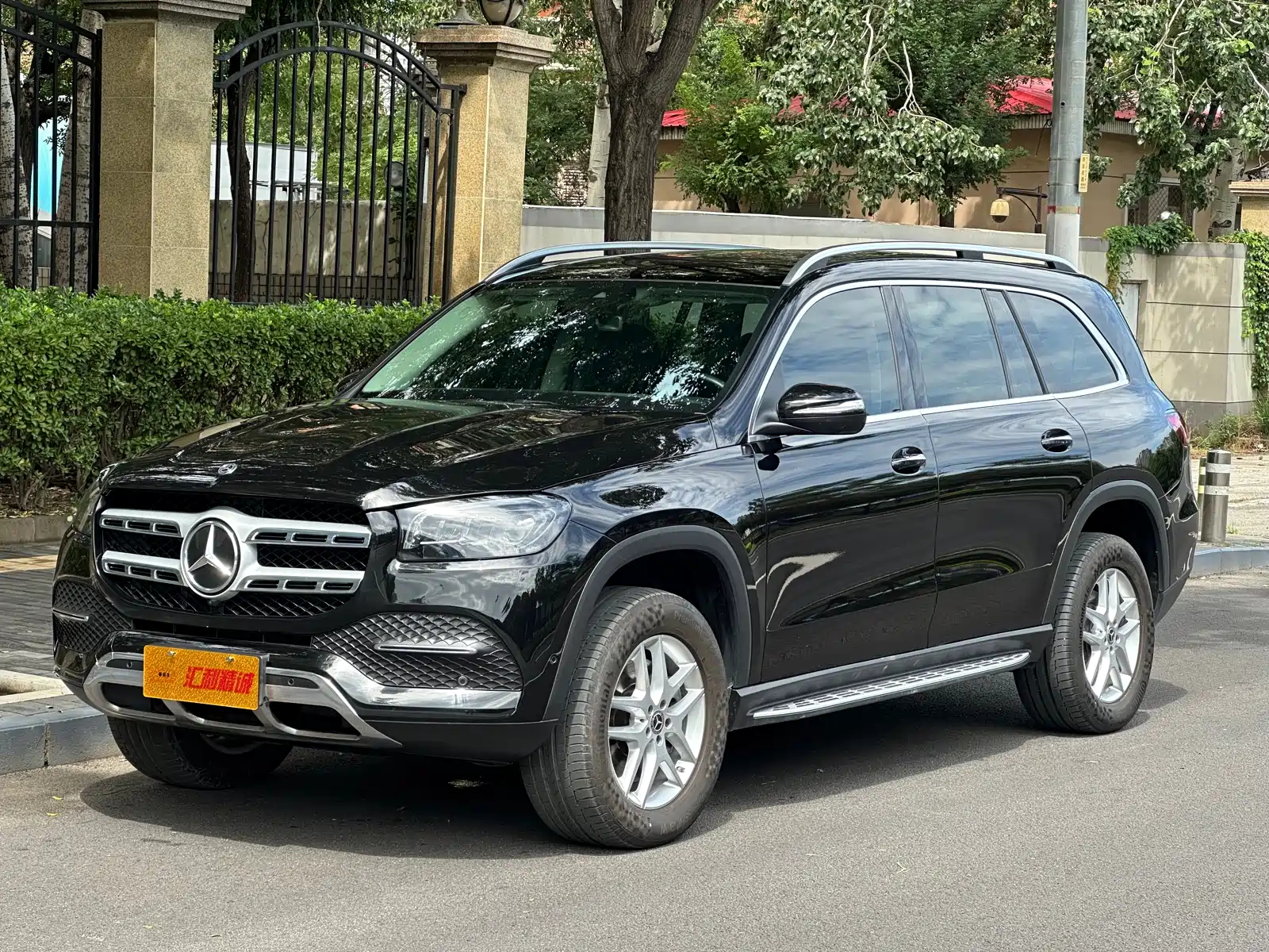 MERCEDES-BENZ GLS 2021