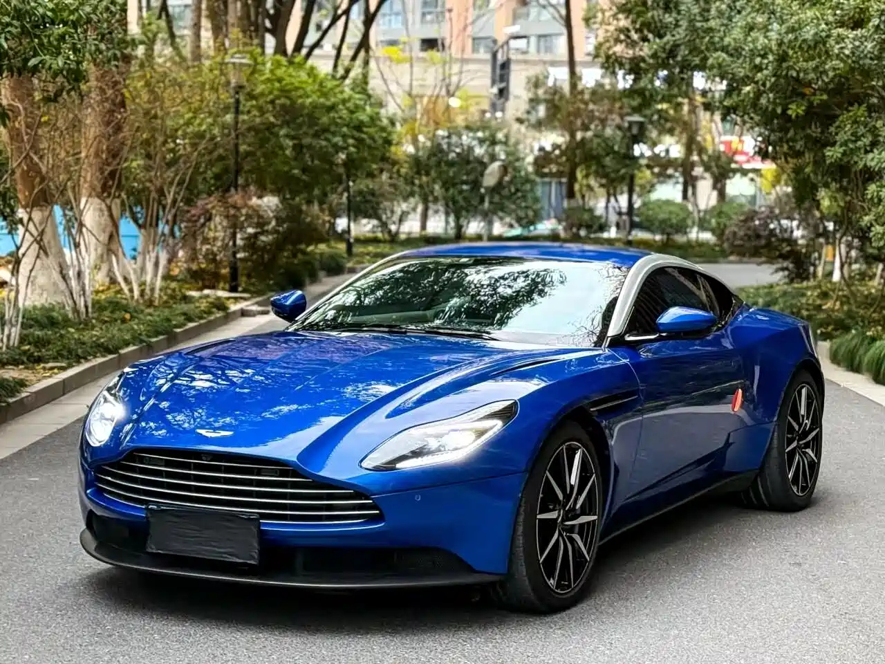 ASTON MARTIN DB11 2020