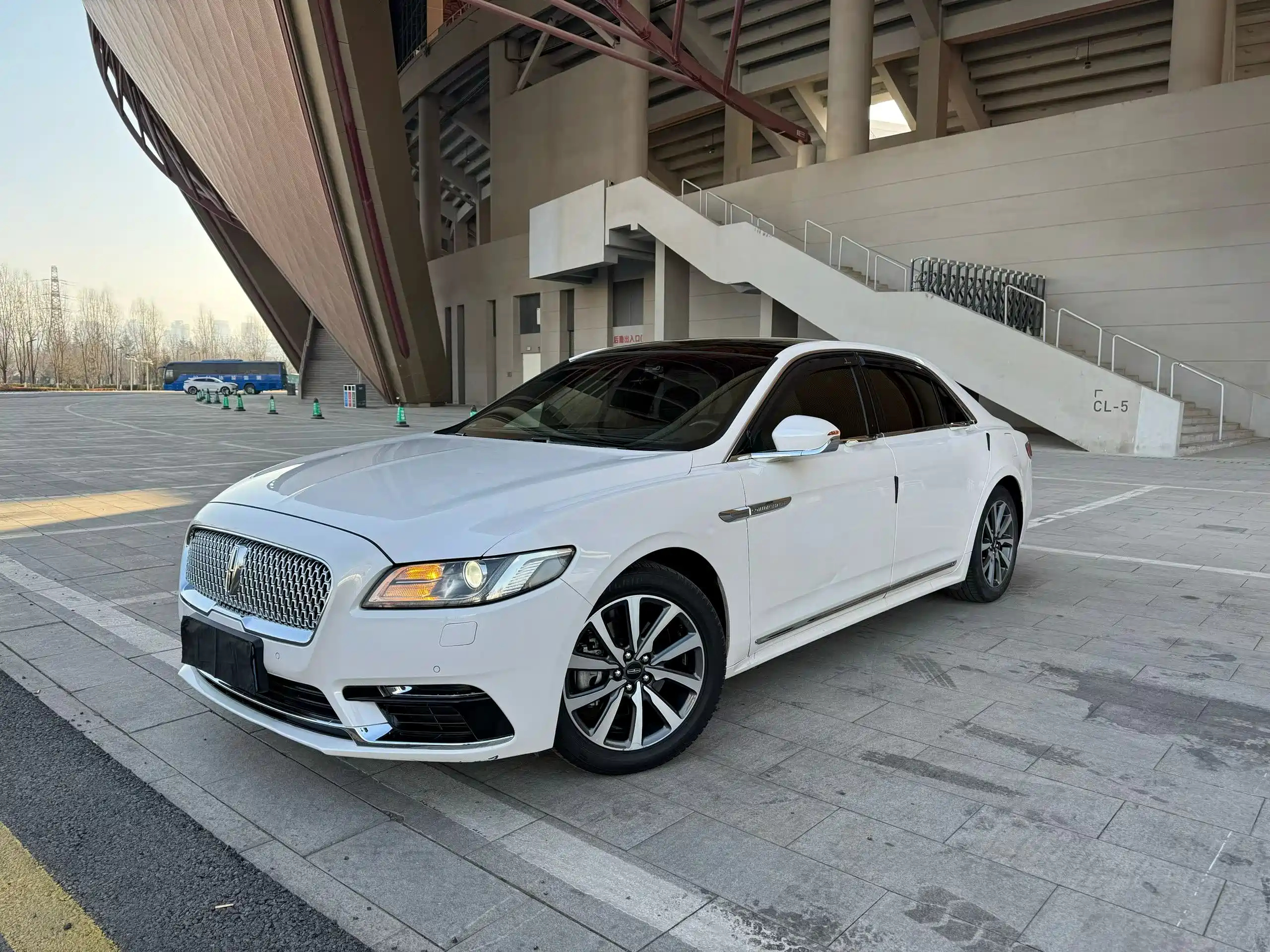 LINCOLN CONTINENTAL 2019