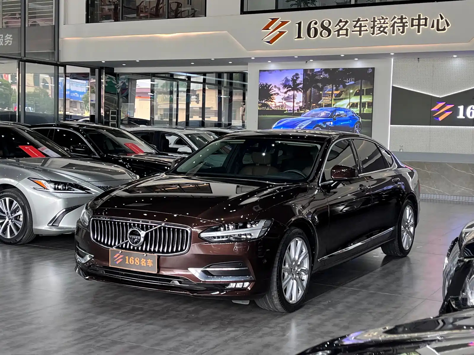 VOLVO S90 2017