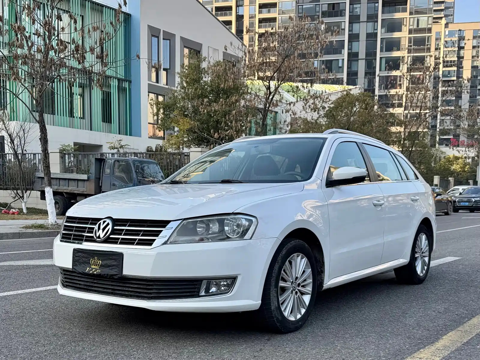 VOLKSWAGEN LAVIDA SPORTSWAGEN 2014