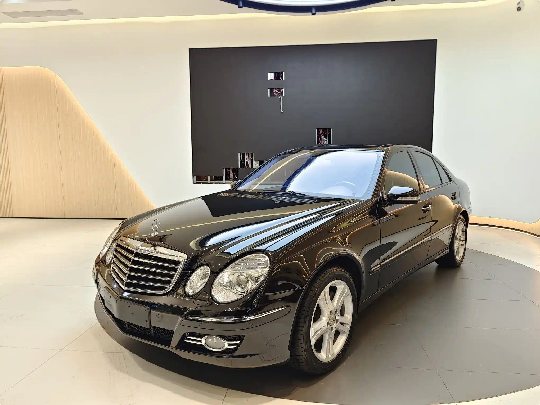 MERCEDES-BENZ E-CLASS 2008
