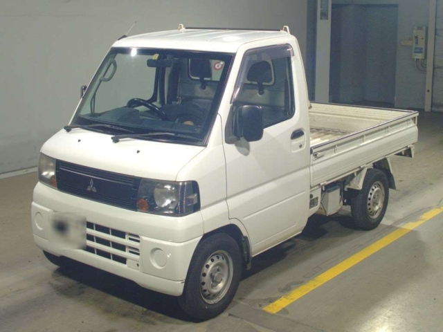 MITSUBISHI MINICAB TRUCK 2009