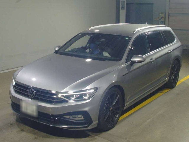 VOLKSWAGEN PASSAT VARIANT 2021