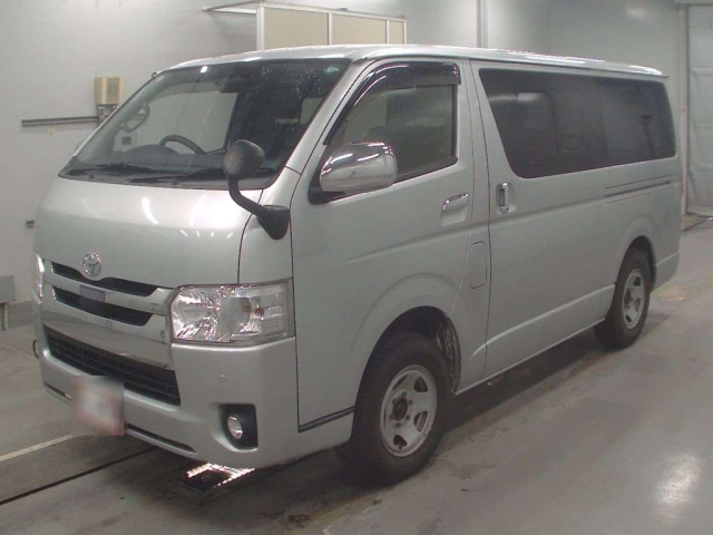 TOYOTA HIACE VAN 2019