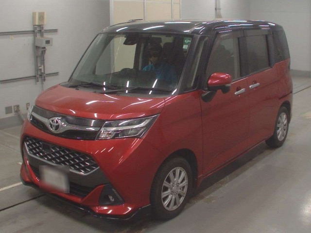 TOYOTA TANK 2018