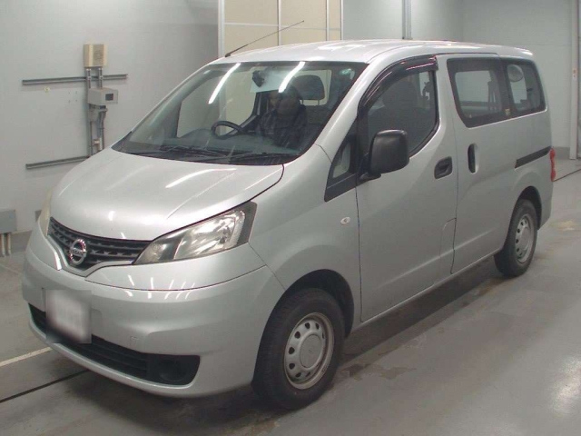 NISSAN NV200 2018
