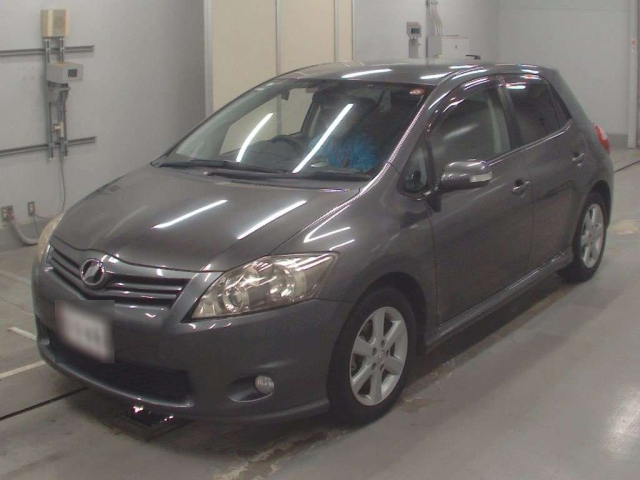 TOYOTA AURIS 2010
