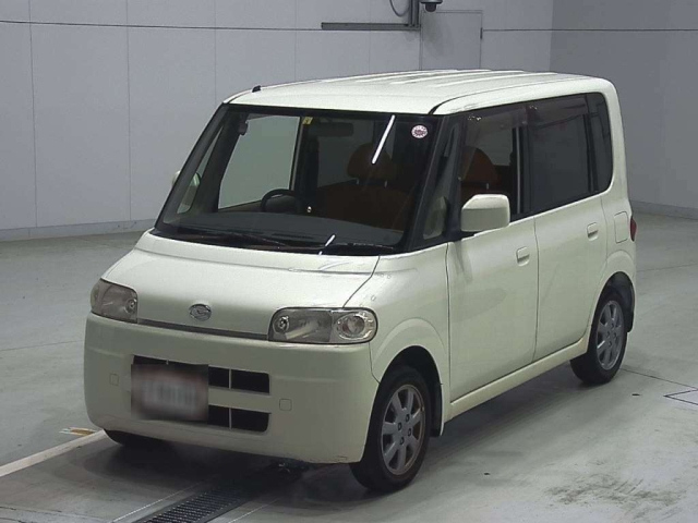 DAIHATSU TANTO 2006