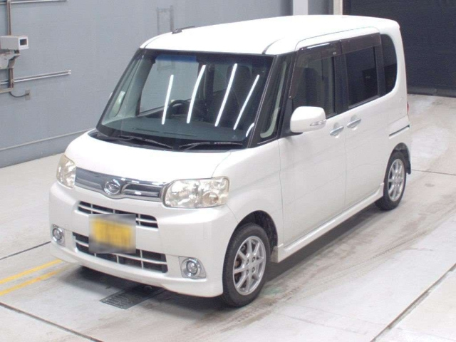 DAIHATSU TANTO 2013