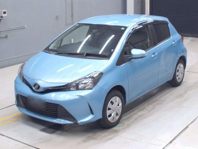 TOYOTA VITZ 2015