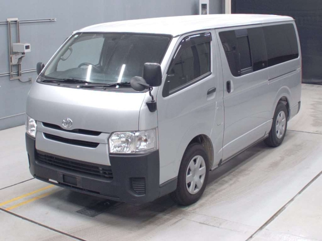 TOYOTA REGIUS ACE VAN