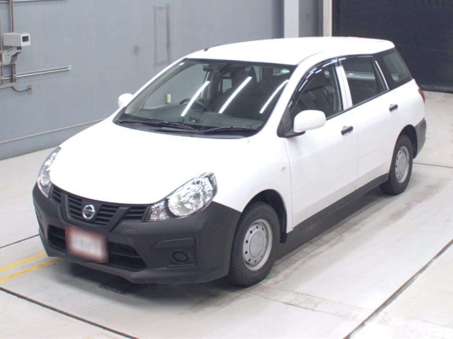 NISSAN AD 2019