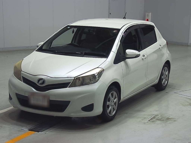 TOYOTA VITZ 2012