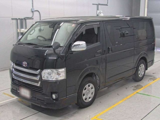 TOYOTA HIACE VAN 2017