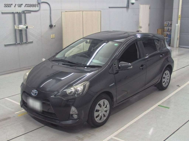 TOYOTA AQUA 2013