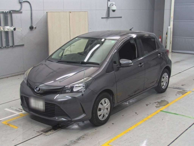 TOYOTA VITZ 2015