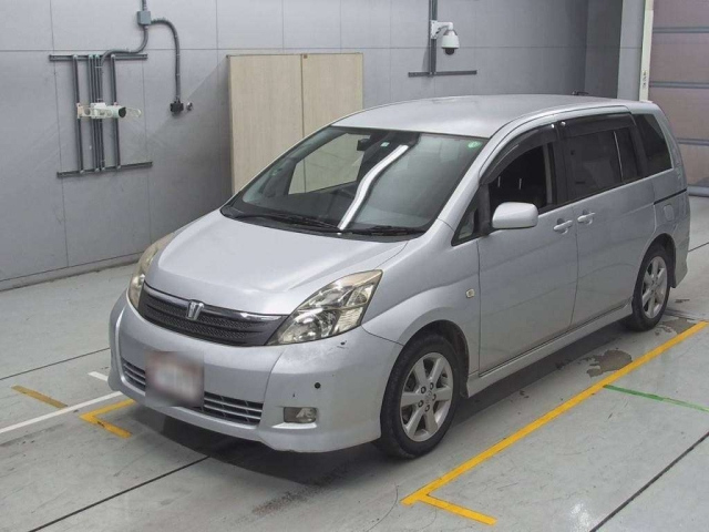 TOYOTA ISIS 2005