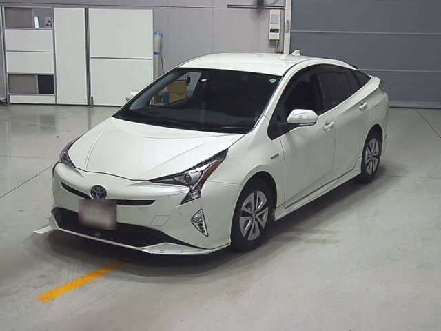 TOYOTA PRIUS 2016