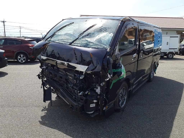 TOYOTA HIACE VAN 2021