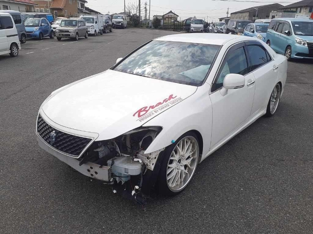 TOYOTA CROWN 2012