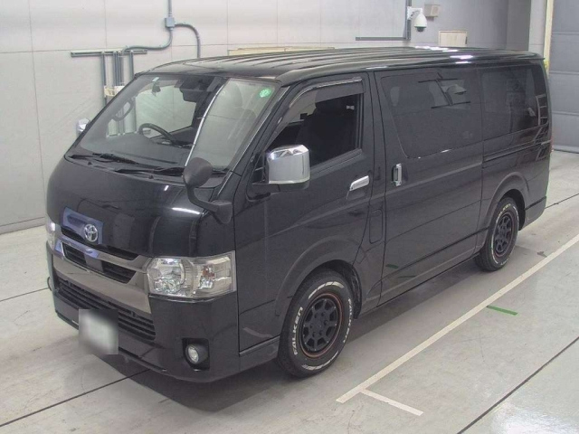 TOYOTA HIACE VAN