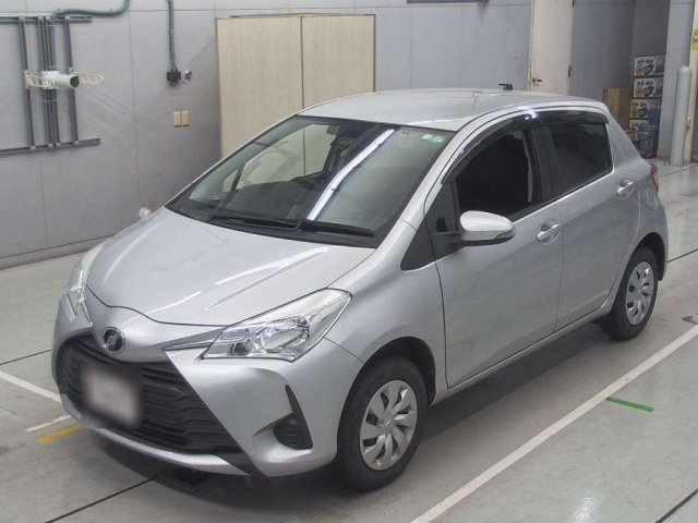 TOYOTA VITZ 2018
