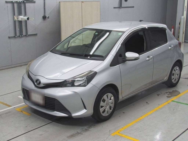 TOYOTA VITZ 2014