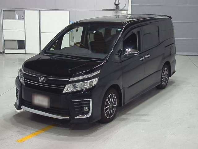 TOYOTA VOXY 2016