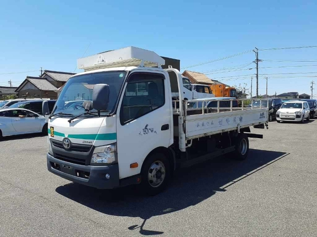 TOYOTA DYNA 2013