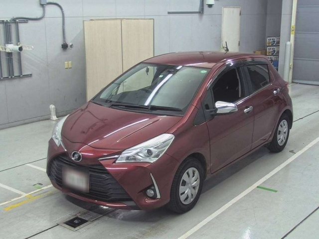 TOYOTA VITZ 2018