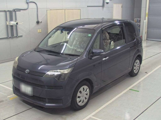 TOYOTA SPADE 2013
