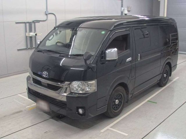 TOYOTA HIACE VAN 2020