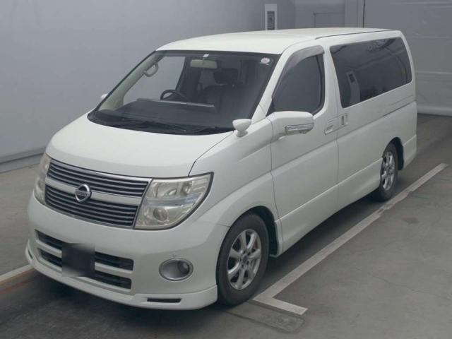 NISSAN ELGRAND 2010