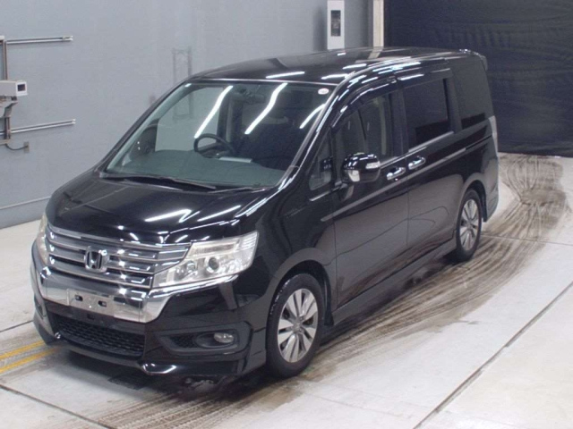 HONDA STEP WAGON 2014