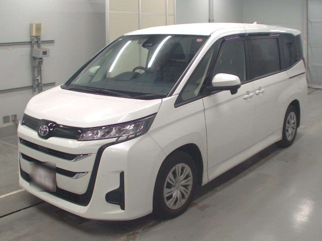 TOYOTA NOAH 2023