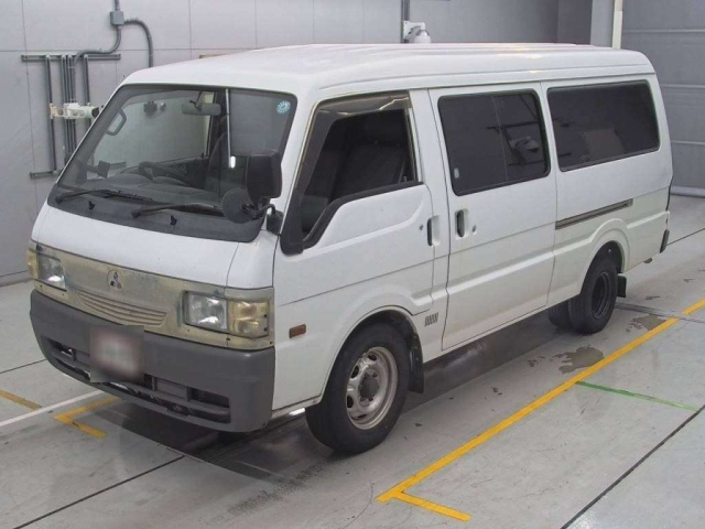 MITSUBISHI DELICA 2006