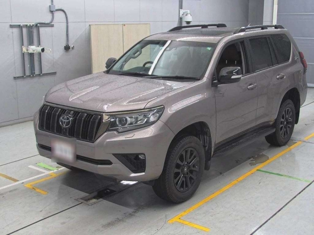 TOYOTA LAND CRUISER PRADO 2022