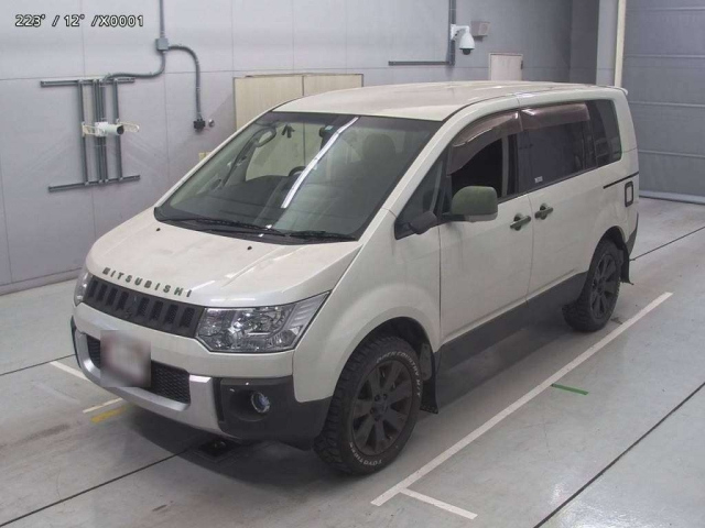 MITSUBISHI DELICA D5 2008