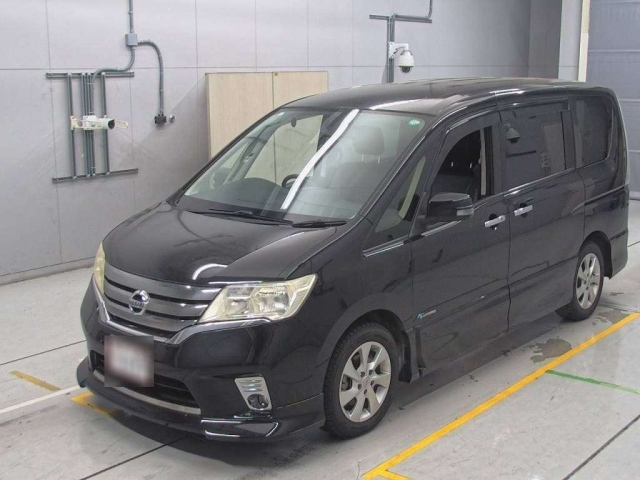 NISSAN SERENA 2013