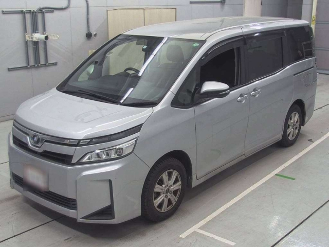 TOYOTA VOXY 2018