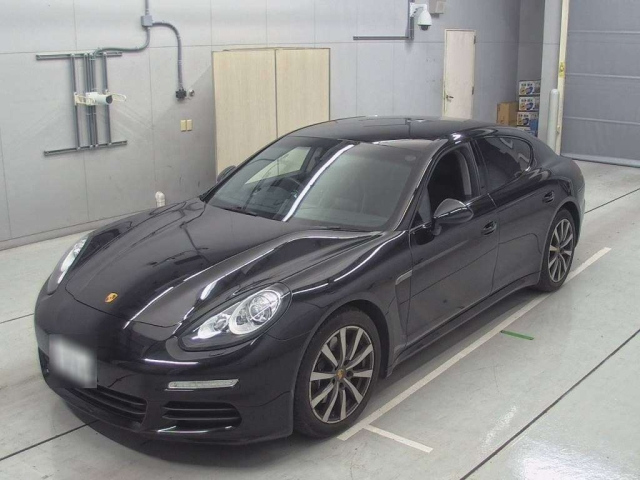 PORSCHE PANAMERA 2016