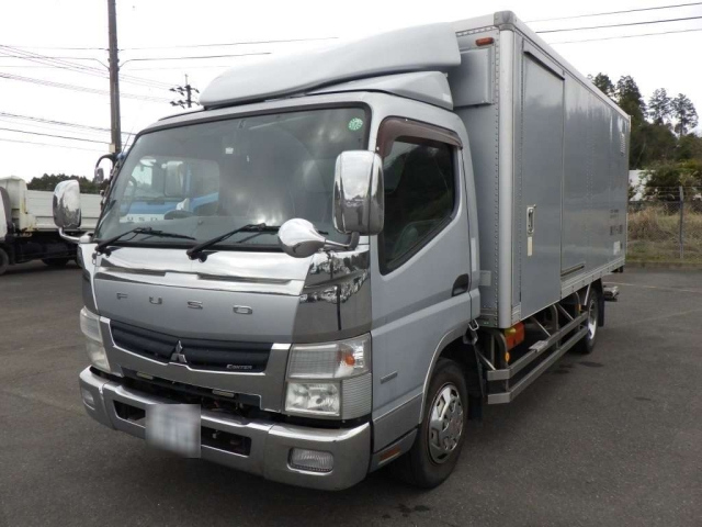 MITSUBISHI CANTER 2014