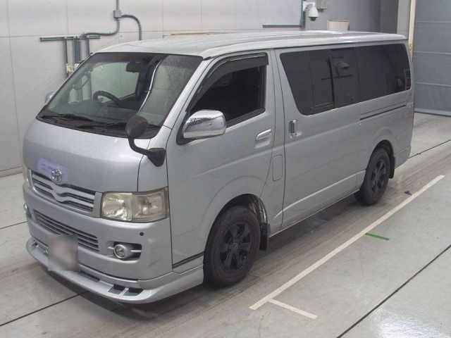 TOYOTA HIACE VAN