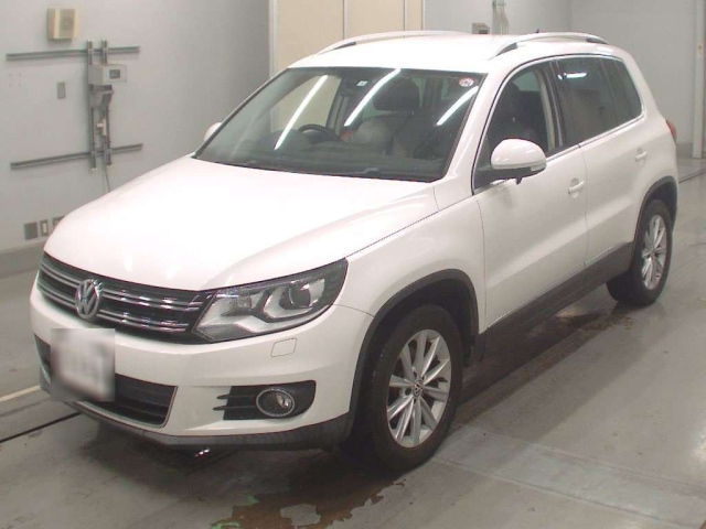 VOLKSWAGEN TIGUAN 2012