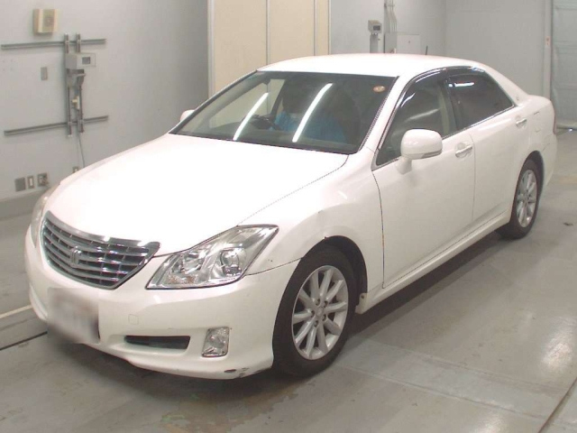 TOYOTA CROWN 2010